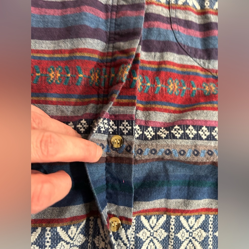 MADISON AVENUE snowflake‎ button down. Large. - Picture 4 of 6